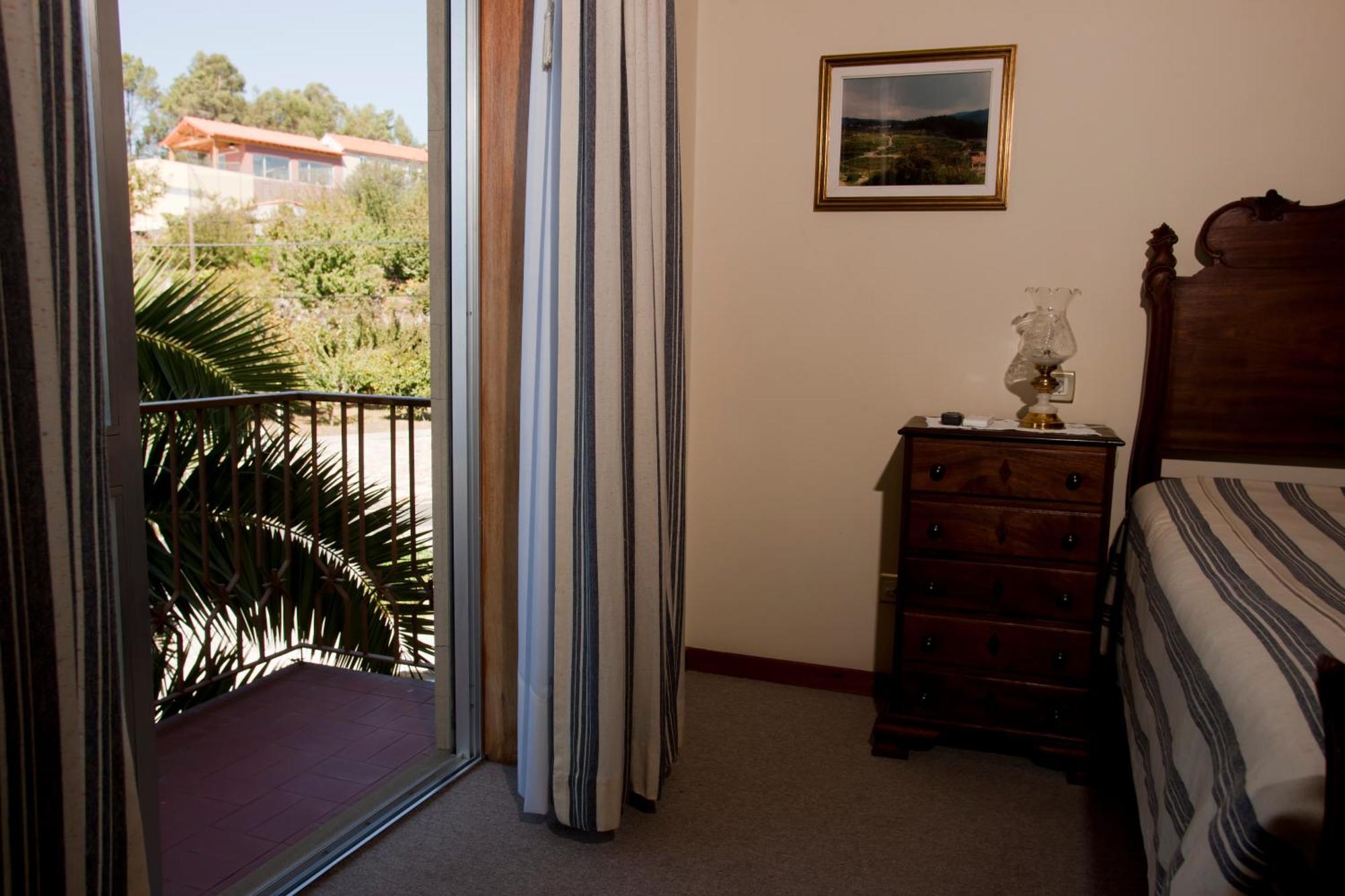 Pensao Suissa Hotel Vale de Cambra Room photo